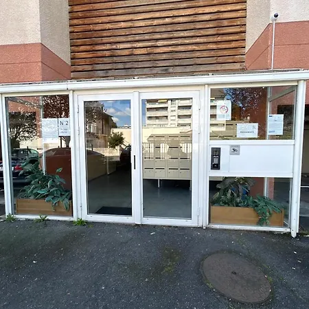 Havre De Paix Climatise Parking T2 *