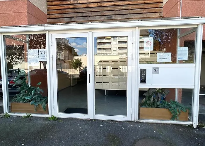 Havre De Paix Climatisé Parking T2 *